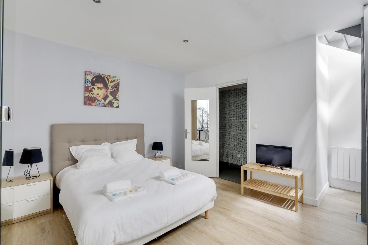 170 Angouleme Large Duplex Style Apt With1 Bdr Central Appartement Paris